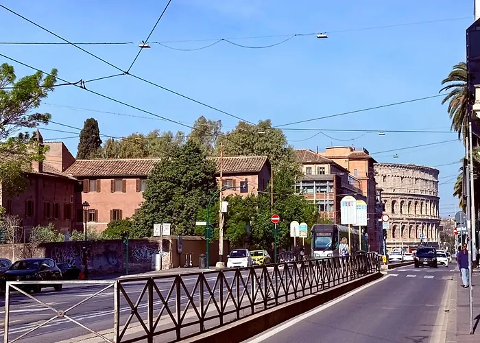 With Private Courtyard - Colosseum & Forum Apartamento Roma